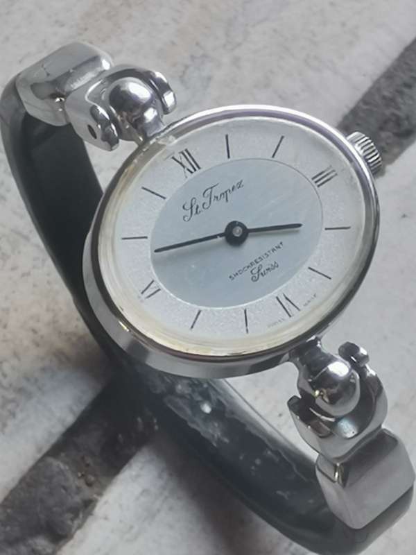 VINTAGE ST. TROPEZ LADIES SWISS WATCH - NEEDS SERVICE OR REPAIRS