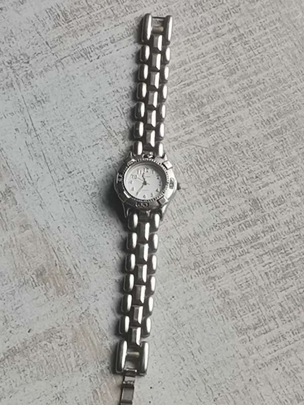 STUNNING AVANT STAINLESS STEEL LADIES WATCH WITH ROTATING BEZEL IN EXCELLENT WORKING CONDITION
