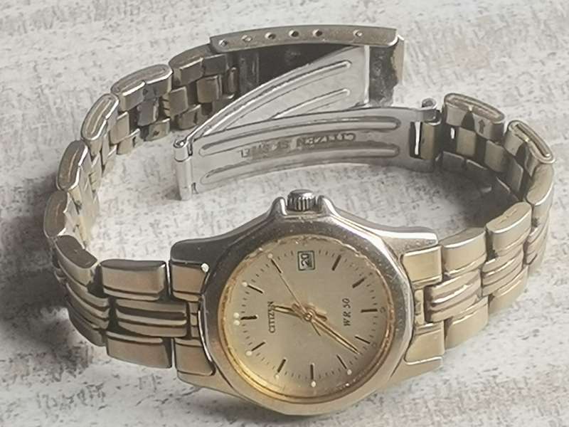CITIZEN LADIES GOLD PLATED WATCH IN EXCELLENT WORKING CONDITION