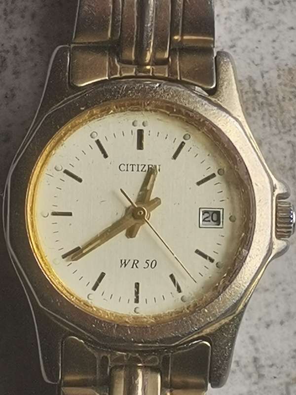 CITIZEN LADIES GOLD PLATED WATCH IN EXCELLENT WORKING CONDITION