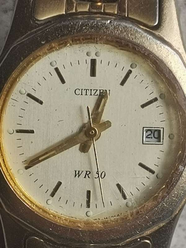 CITIZEN LADIES GOLD PLATED WATCH IN EXCELLENT WORKING CONDITION
