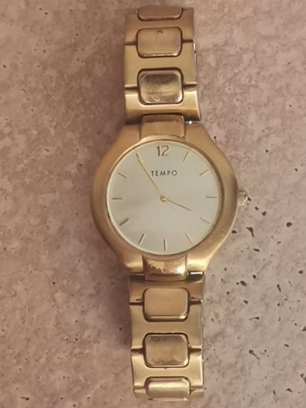 MENS GOLD TEMPO WATCH IN EXCELLENT WORKING CONDITION