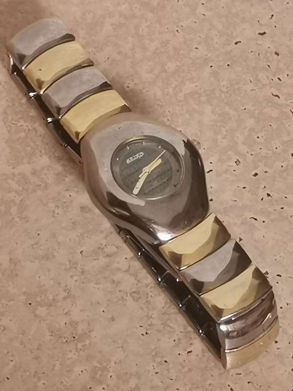 STUNNING LADIES SEIKO WATCH IN EXCELLENT WORKING CONDITION