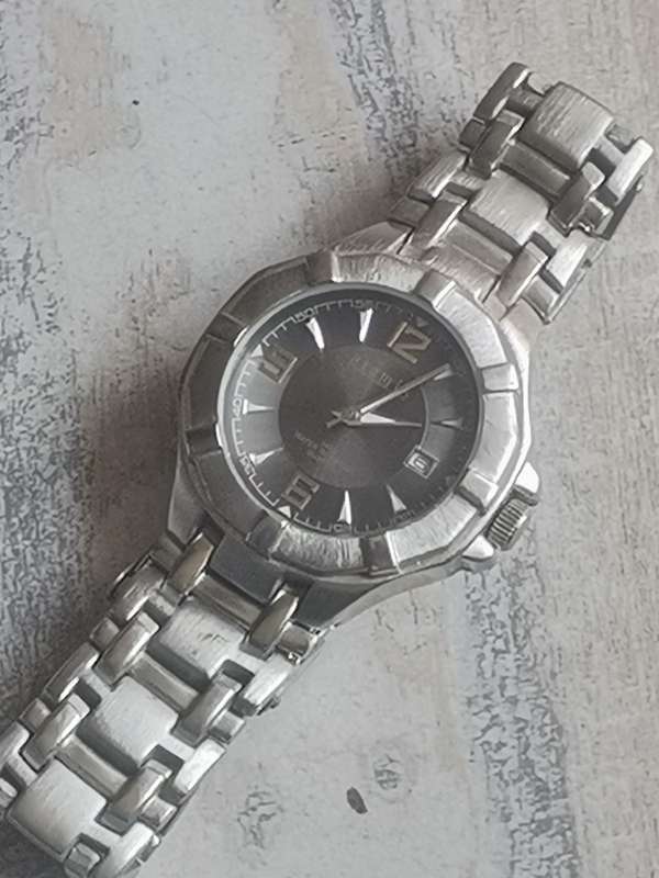 MENS ARAMIS STAINLESS STEEL WATCH IN EXCELLENT WORKING CONDITION
