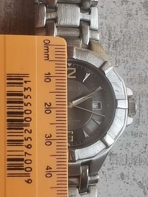 MENS ARAMIS STAINLESS STEEL WATCH IN EXCELLENT WORKING CONDITION