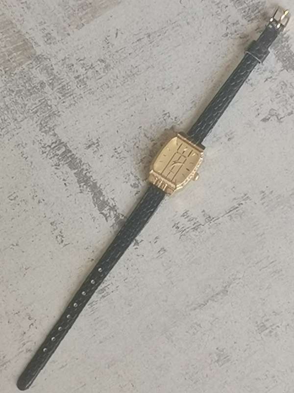 ELEGANT AND STUNNING VINTAGE LADIES ACITIZENO 17 JEWELS WATCH IN EXCELLENT WORKING CONDITION