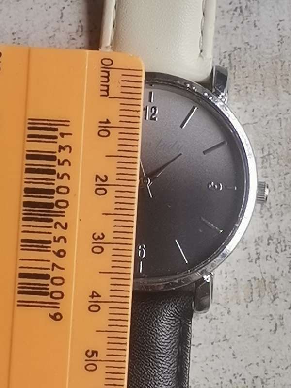 LADIES CHARM LADY WATCH IN EXCELLENT WORKING CONDITION