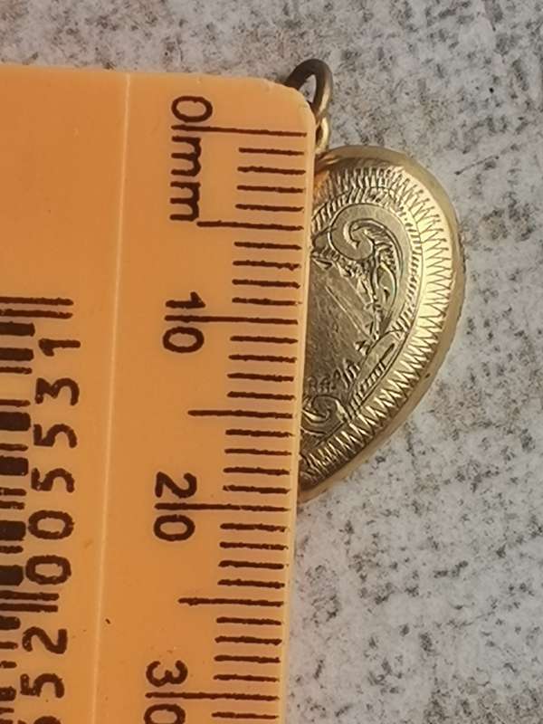 STUNNING VINTAGE HEART SHAPED ROLLED GOLD PENDANT IN EXCELLENT ORIGINAL CONDITION