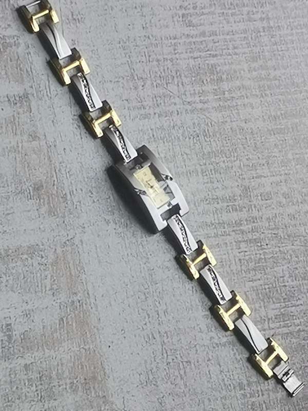 STYLISH ALEXIS LADIES WATCH IN EXCELLENT WORKING CONDITION