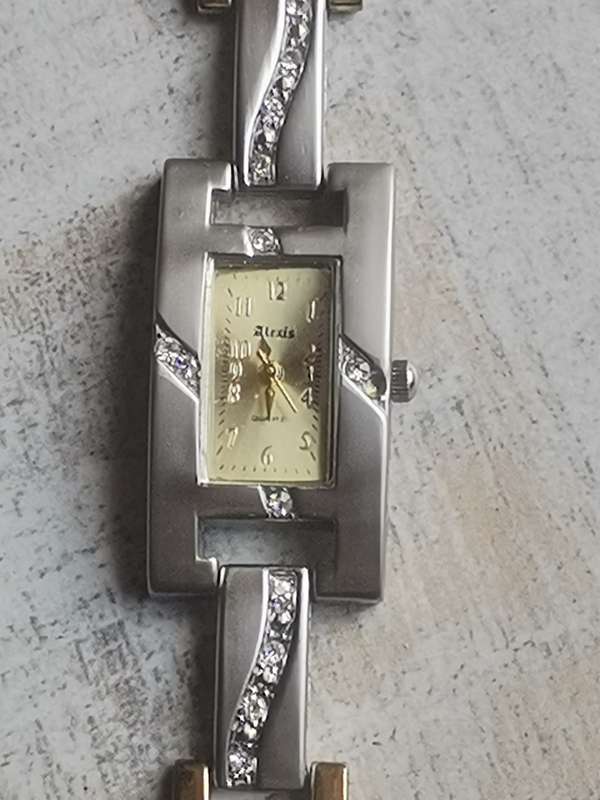 STYLISH ALEXIS LADIES WATCH IN EXCELLENT WORKING CONDITION