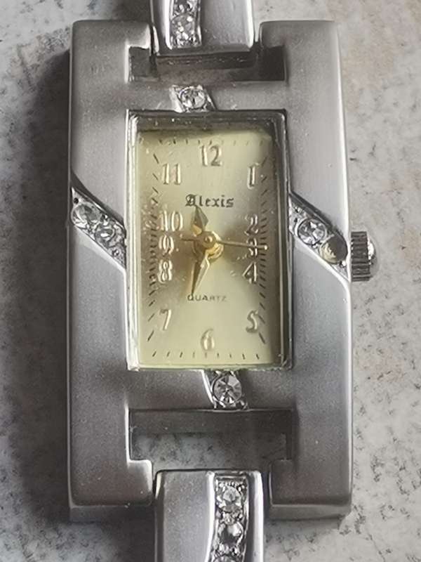 STYLISH ALEXIS LADIES WATCH IN EXCELLENT WORKING CONDITION