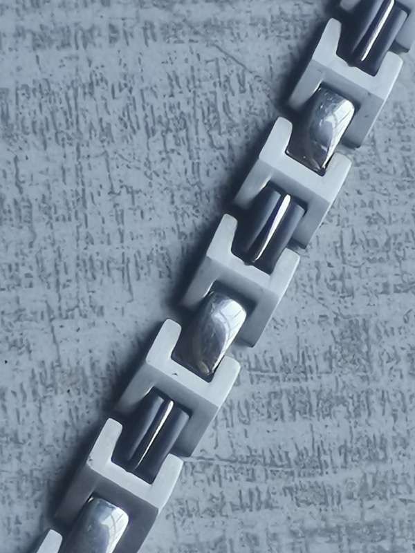 MENS STAINLESS STEEL BRACELET IN EXCELLENT CONDITION