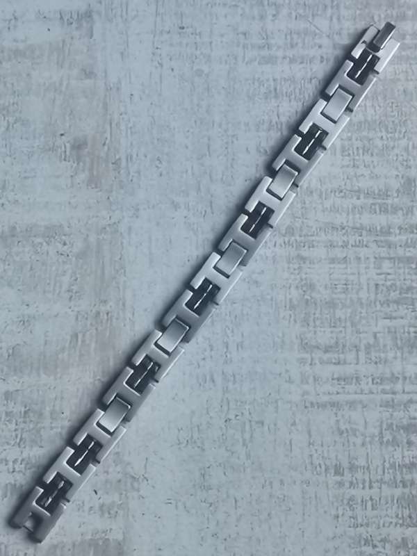 MENS STAINLESS STEEL BRACELET IN EXCELLENT CONDITION