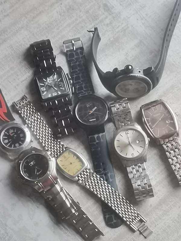MENS UNTESTED WATCHES FOR SPARES OR REPAIRS