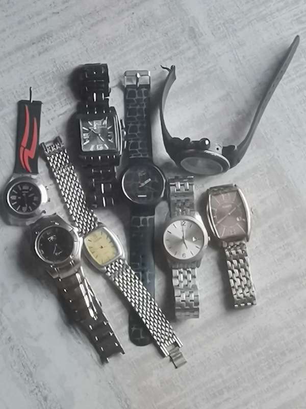 MENS UNTESTED WATCHES FOR SPARES OR REPAIRS