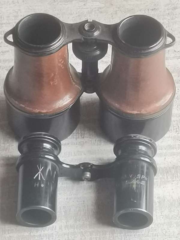 VINTAGE DEROY & FORESTIER PARIS WWI BINOCULARS IN GOOD WORKING CONDITION