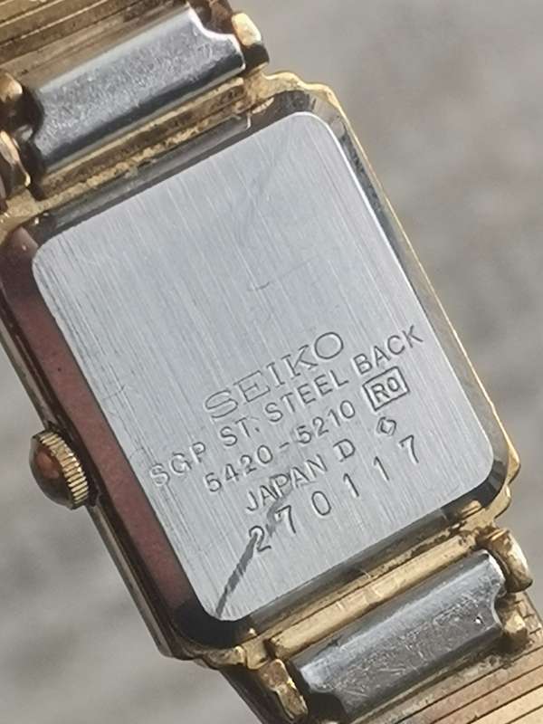 LADIES SEIKO AND ORIENT WATCH SET BOTH IN EXCELLENT WORKING CONDITION - BIDDING FOR BOTH
