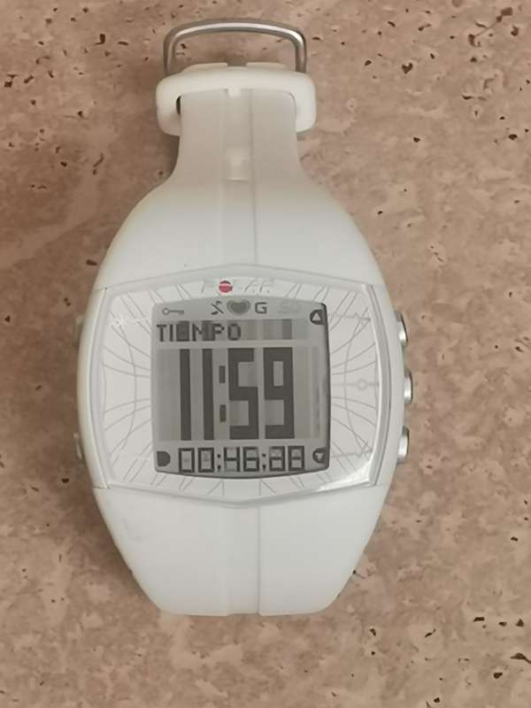MENS POLAR F40 FITNESS AND HEART RATE MONITOR WATCH IN EXCELLENT WORKING CONDITION