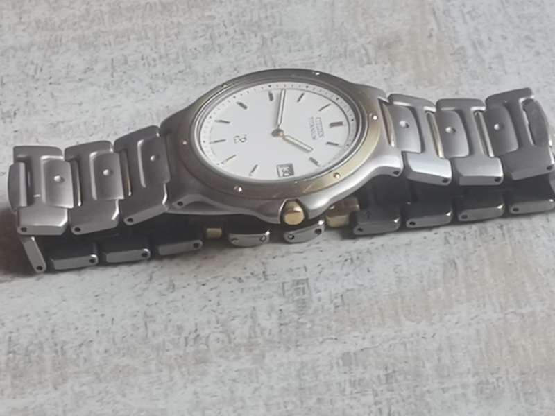 MENS CITIZEN TITANIUM WATCH - UNTESTED SELLING AS IS
