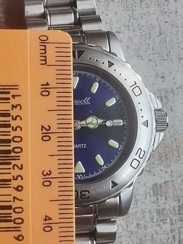 INGERSOL MENS WATCH WITH ROTATING BEZEL IN EXCELLENT WORKING CONDITION