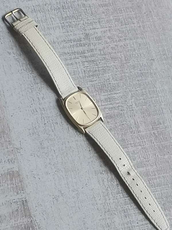 STUNNING AND ELEGANT LADIES SEIKO WATCH IN EXCELLENT WORKING CONDITION