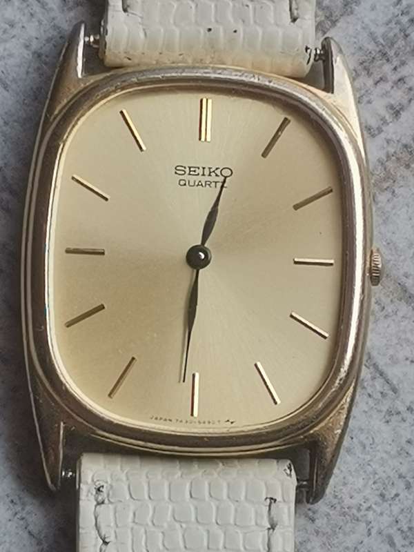STUNNING AND ELEGANT LADIES SEIKO WATCH IN EXCELLENT WORKING CONDITION