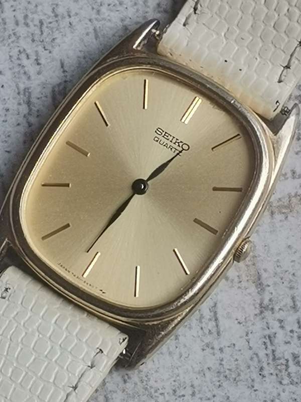 STUNNING AND ELEGANT LADIES SEIKO WATCH IN EXCELLENT WORKING CONDITION
