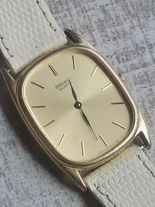 STUNNING AND ELEGANT LADIES SEIKO WATCH IN EXCELLENT WORKING CONDITION