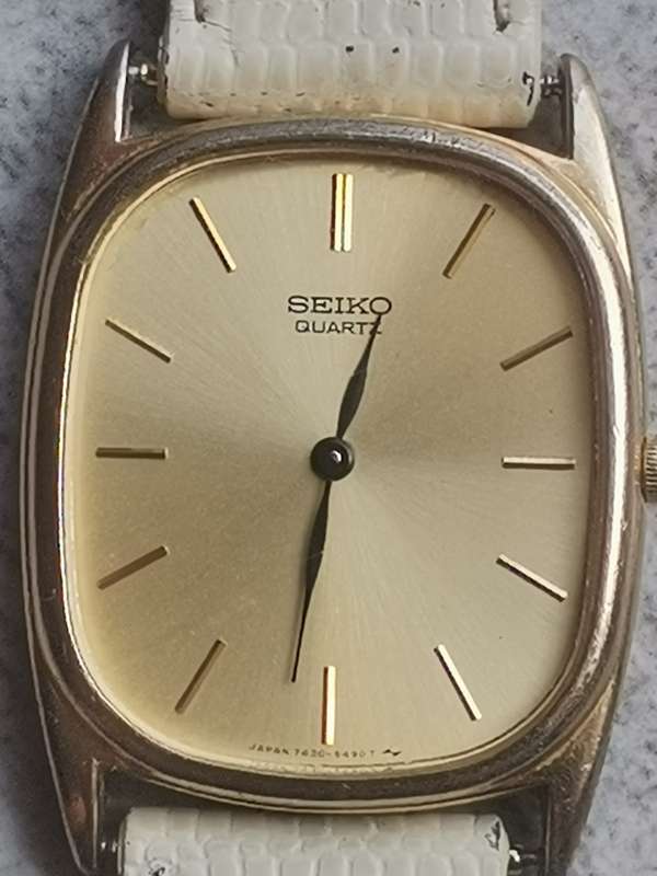 STUNNING AND ELEGANT LADIES SEIKO WATCH IN EXCELLENT WORKING CONDITION