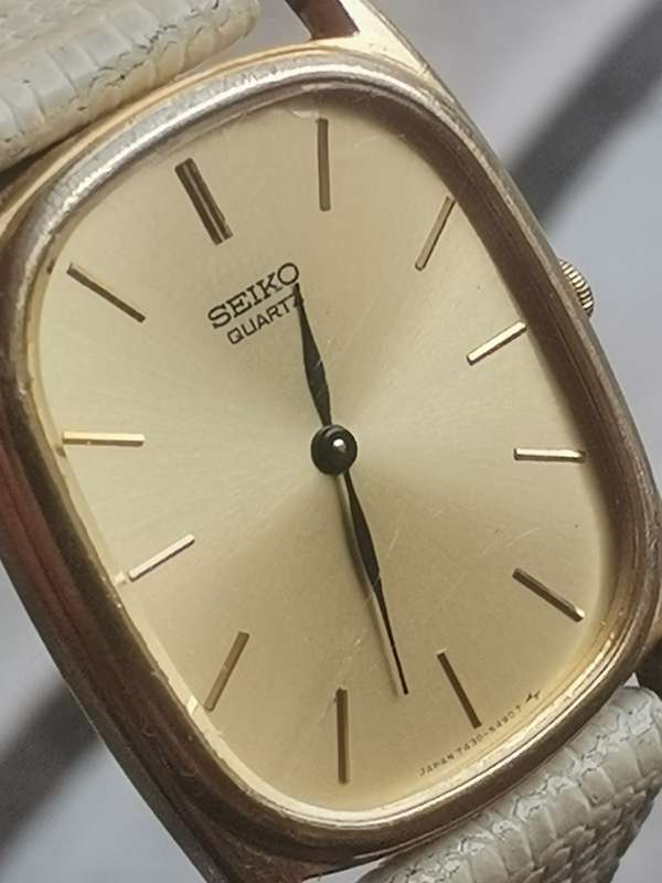 STUNNING AND ELEGANT LADIES SEIKO WATCH IN EXCELLENT WORKING CONDITION