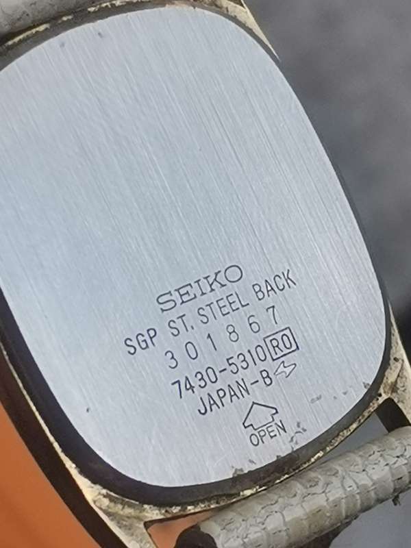 STUNNING AND ELEGANT LADIES SEIKO WATCH IN EXCELLENT WORKING CONDITION