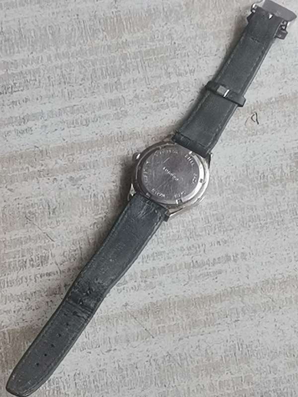 MENS TEMPO WATCHES BOTH IN EXCELLENT WORKING CONDITION - BIDDING FOR BOTH