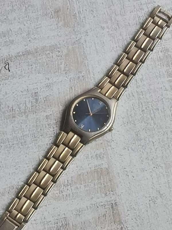 MENS TEMPO WATCHES BOTH IN EXCELLENT WORKING CONDITION - BIDDING FOR BOTH