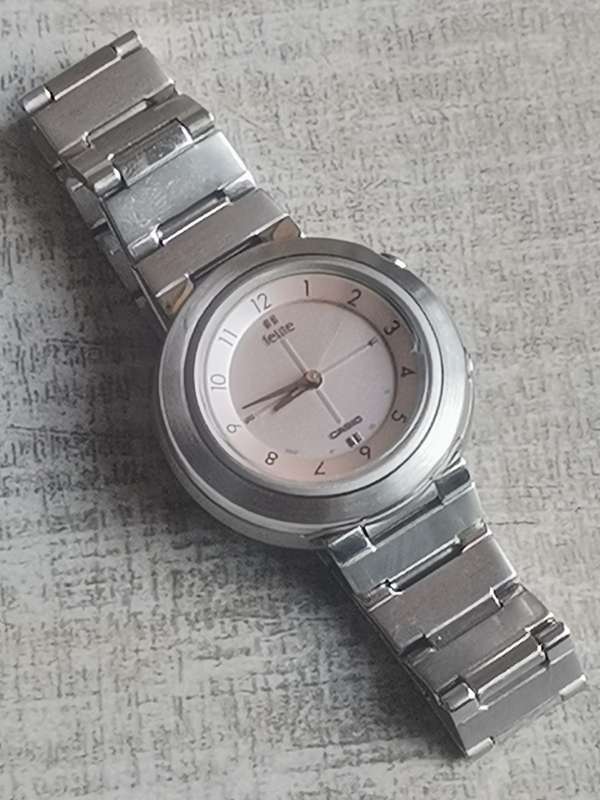LADIES CASIO FELITE WATCH IN GOOD WORKING CONDITION