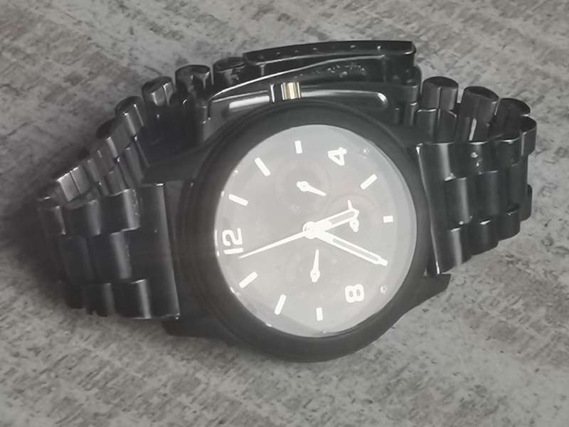 GUESS MENS WATCH IN EXCELLENT WORKING CONDITION