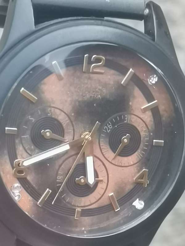 GUESS MENS WATCH IN EXCELLENT WORKING CONDITION