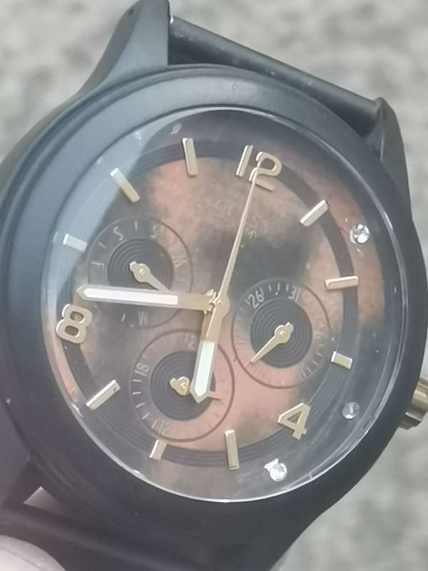 GUESS MENS WATCH IN EXCELLENT WORKING CONDITION