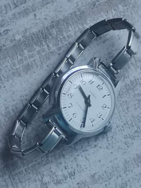 LADIES RUHLA GERMAN MADE WATCH IN WORKING CONDITION