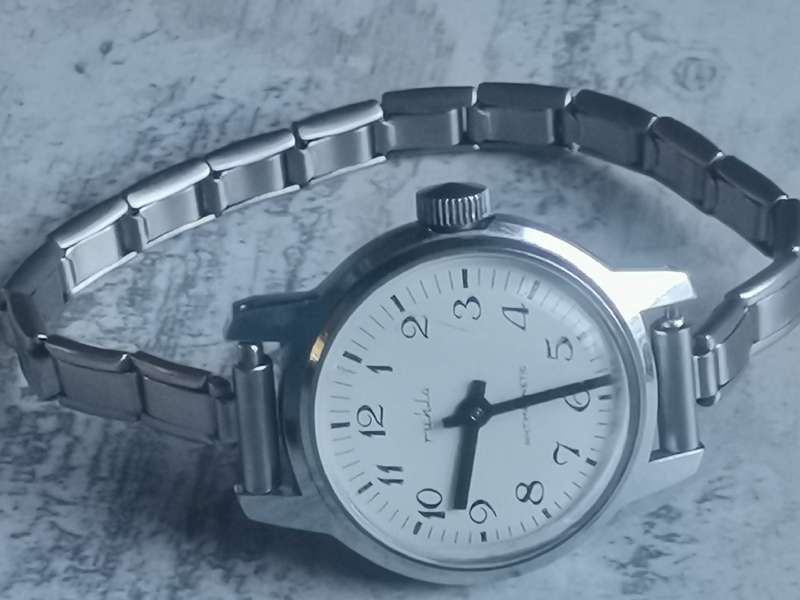 LADIES RUHLA GERMAN MADE WATCH IN WORKING CONDITION