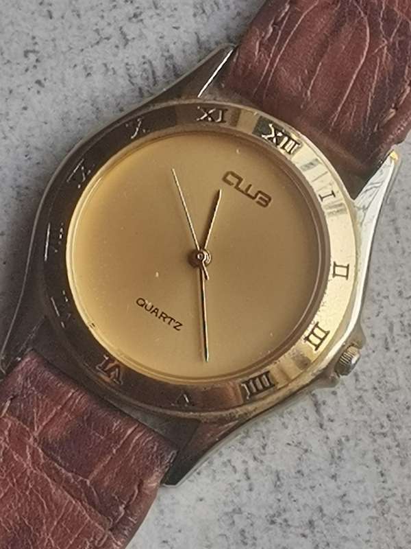 MENS VINTAGE CLUB GOLD WATCH IN EXCELLENT WORKING CONDITION
