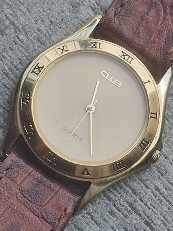 MENS VINTAGE CLUB GOLD WATCH IN EXCELLENT WORKING CONDITION