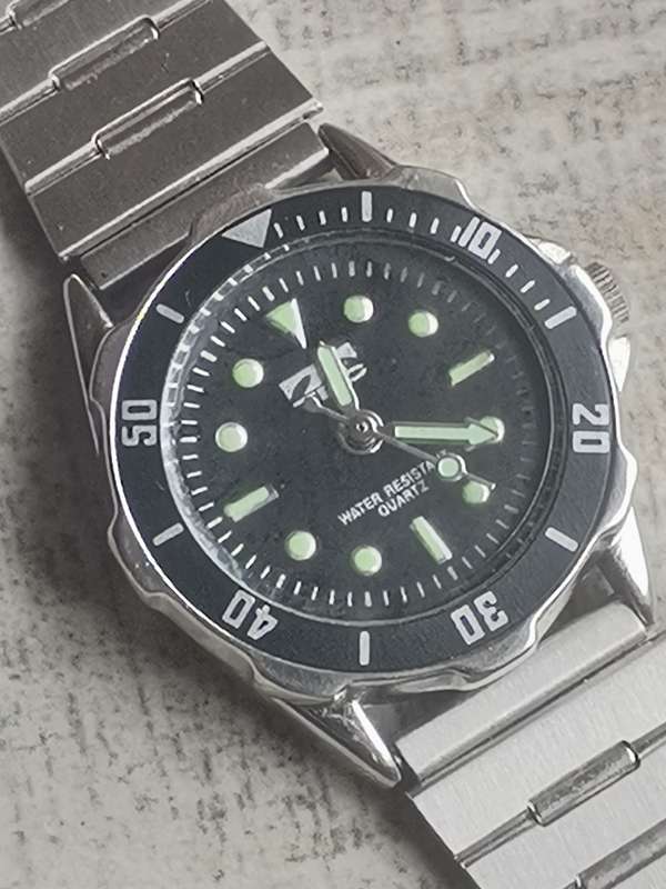 STUNNING LADIES TEC WATCH WITH ROTATING BEZEL IN EXCELLENT WORKING CONDITION