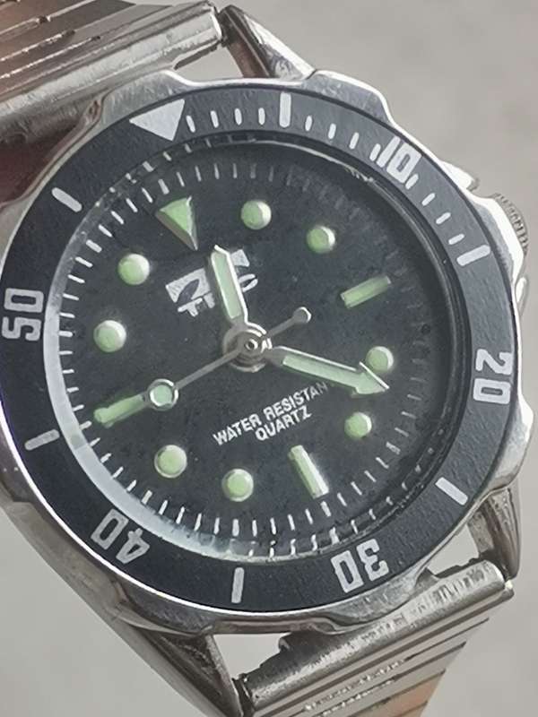 STUNNING LADIES TEC WATCH WITH ROTATING BEZEL IN EXCELLENT WORKING CONDITION