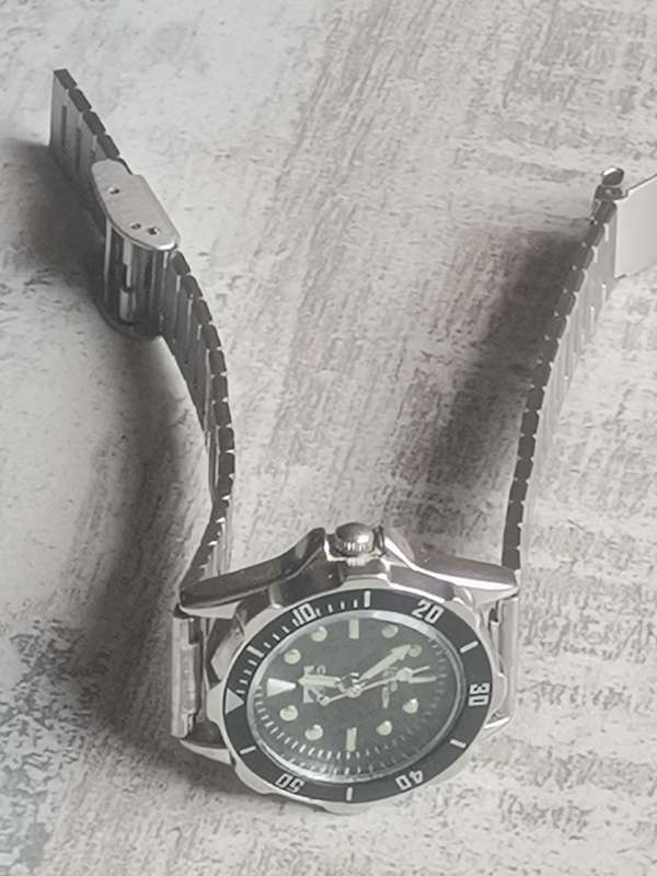 STUNNING LADIES TEC WATCH WITH ROTATING BEZEL IN EXCELLENT WORKING CONDITION