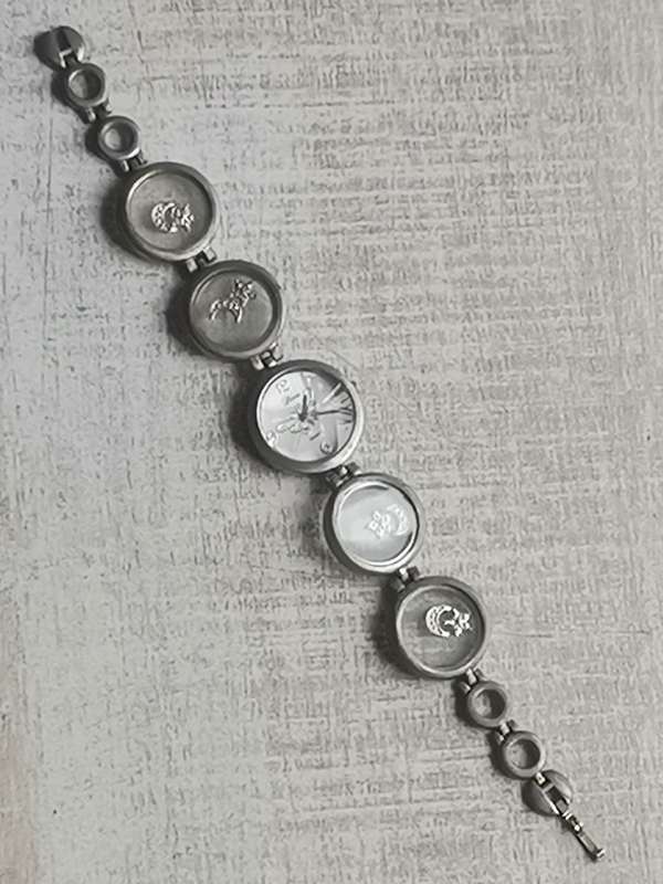 UNIQUE AND STUNNING LADIES DIVA MOTHER OF PEARL BRACELET WATCH IN EXCELLENT WORKING CONDITION