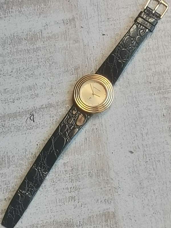 STUNNING LADIES GOLD PIERRE CARDIN WATCH IN EXCELLENT WORKING CONDITION