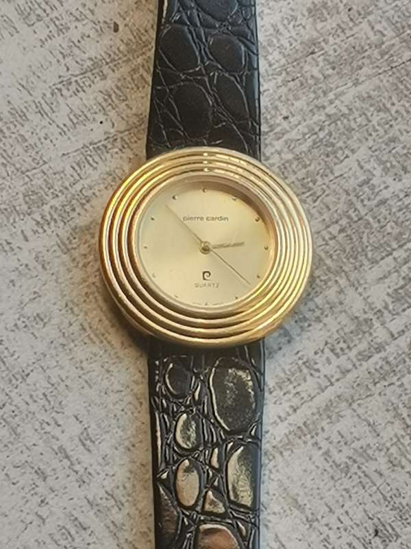 STUNNING LADIES GOLD PIERRE CARDIN WATCH IN EXCELLENT WORKING CONDITION