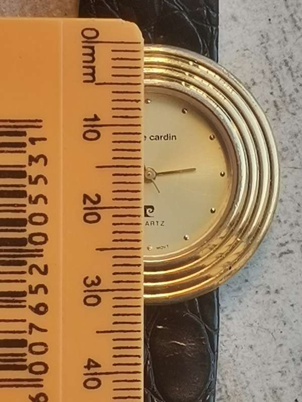 STUNNING LADIES GOLD PIERRE CARDIN WATCH IN EXCELLENT WORKING CONDITION