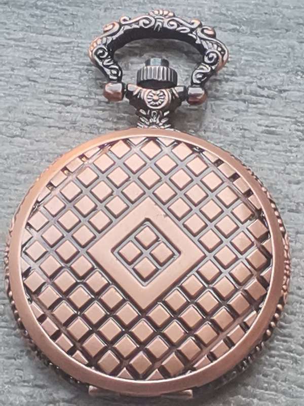 MENS POCKET WATCH IN EXCELLENT WORKING CONDITION