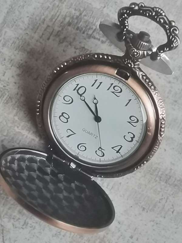 MENS POCKET WATCH IN EXCELLENT WORKING CONDITION